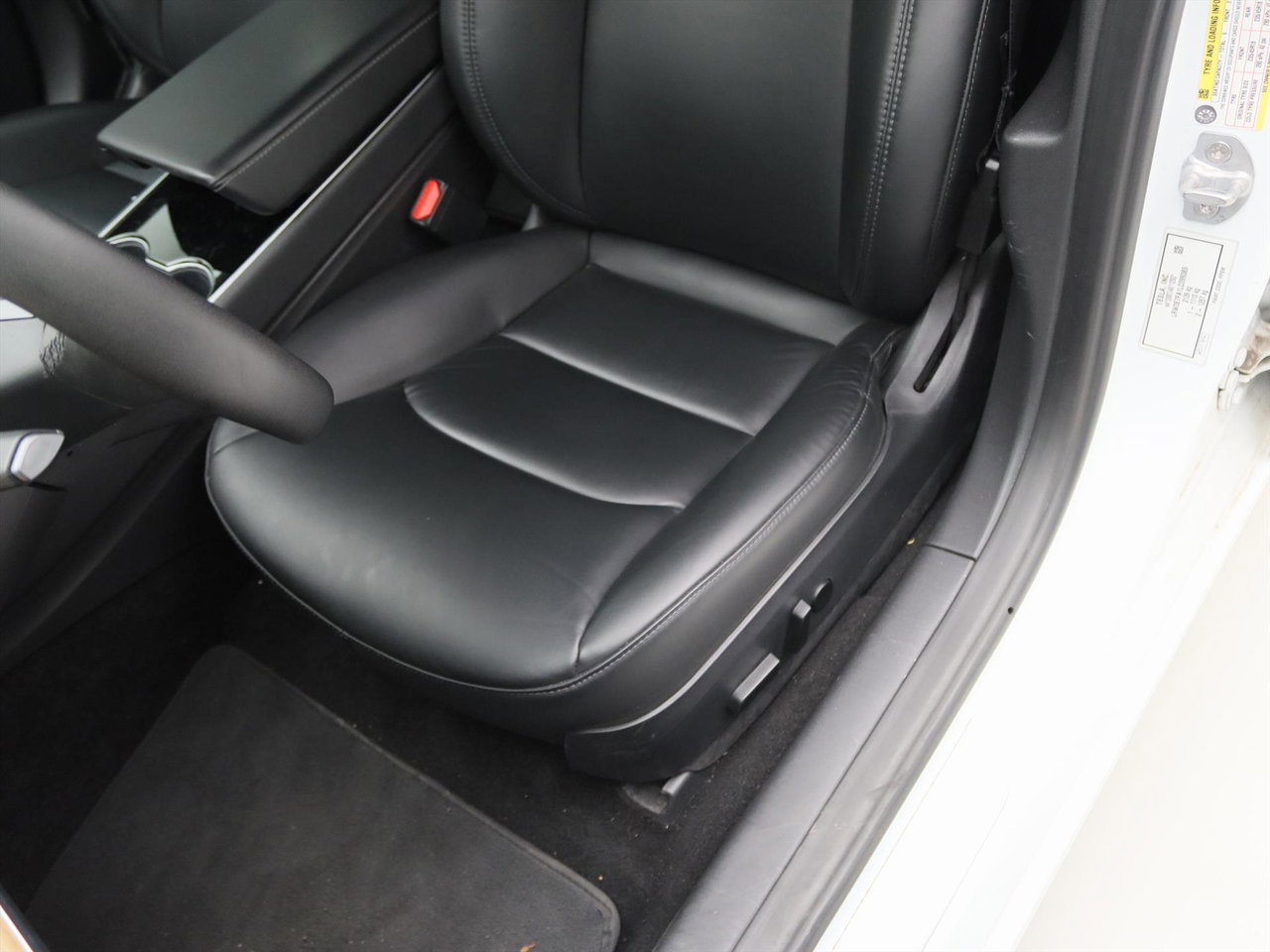 Tesla Model 3 Standard RWD Plus 99% SoH [ LFP ACCU+AUTOPILOT+60 kWh+PREMIUM AUDIO ] 25