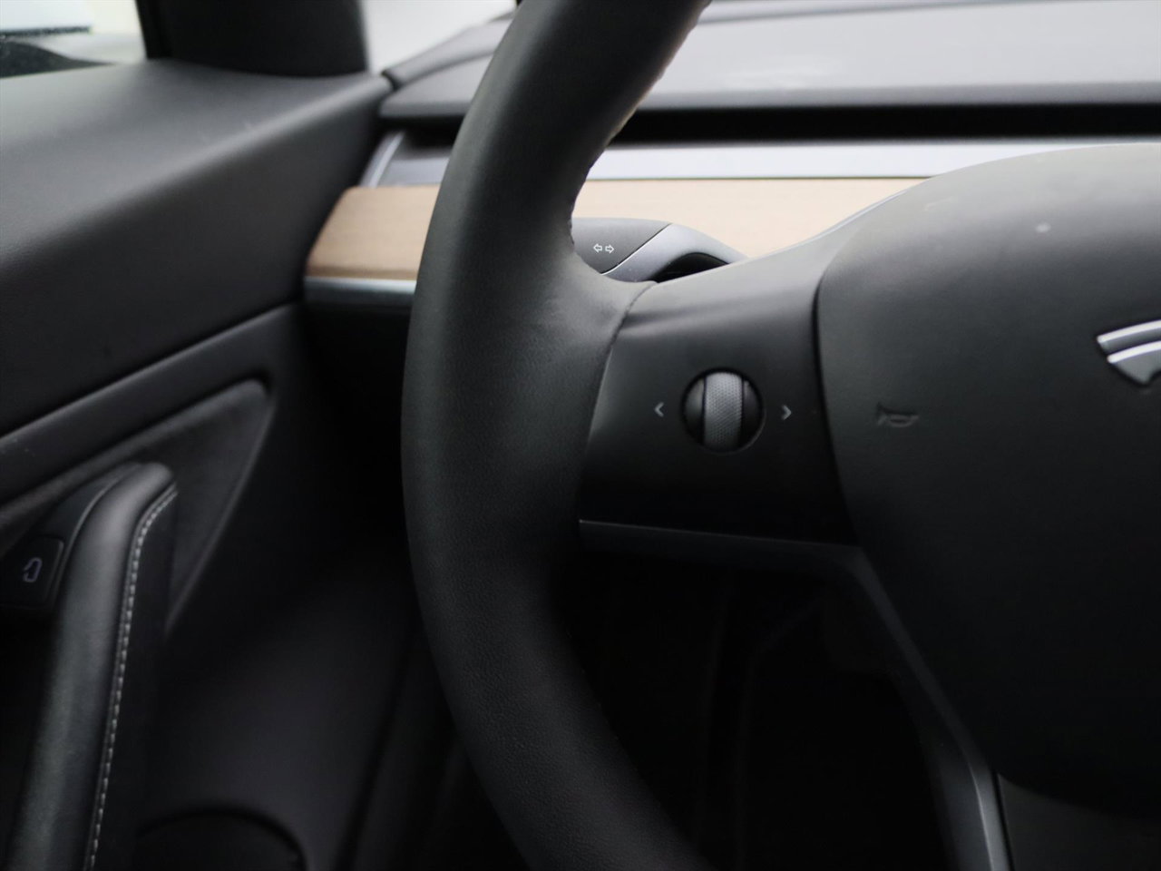 Tesla Model 3 Long-Range AWD 351pk 75 kWh 91.4% SoH FACELIFT [ WARMTEPOMP+AUTOPILOT+620KM WLTP+PREMIUM AUDIO ] 27