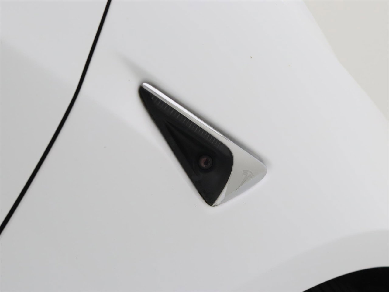 Tesla Model 3 Standard RWD Plus [ LFP-ACCU+AUTOPILOT+60 kWh+PREMIUM AUDIO ] 12