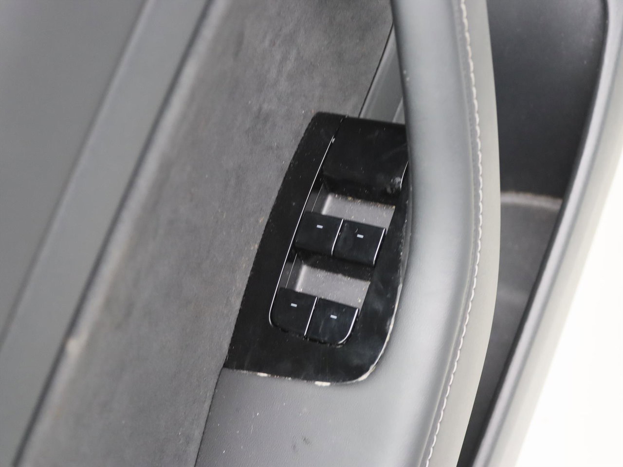 Tesla Model 3 Standard RWD Plus [ LFP-ACCU+AUTOPILOT+60 kWh+PREMIUM AUDIO ] 22