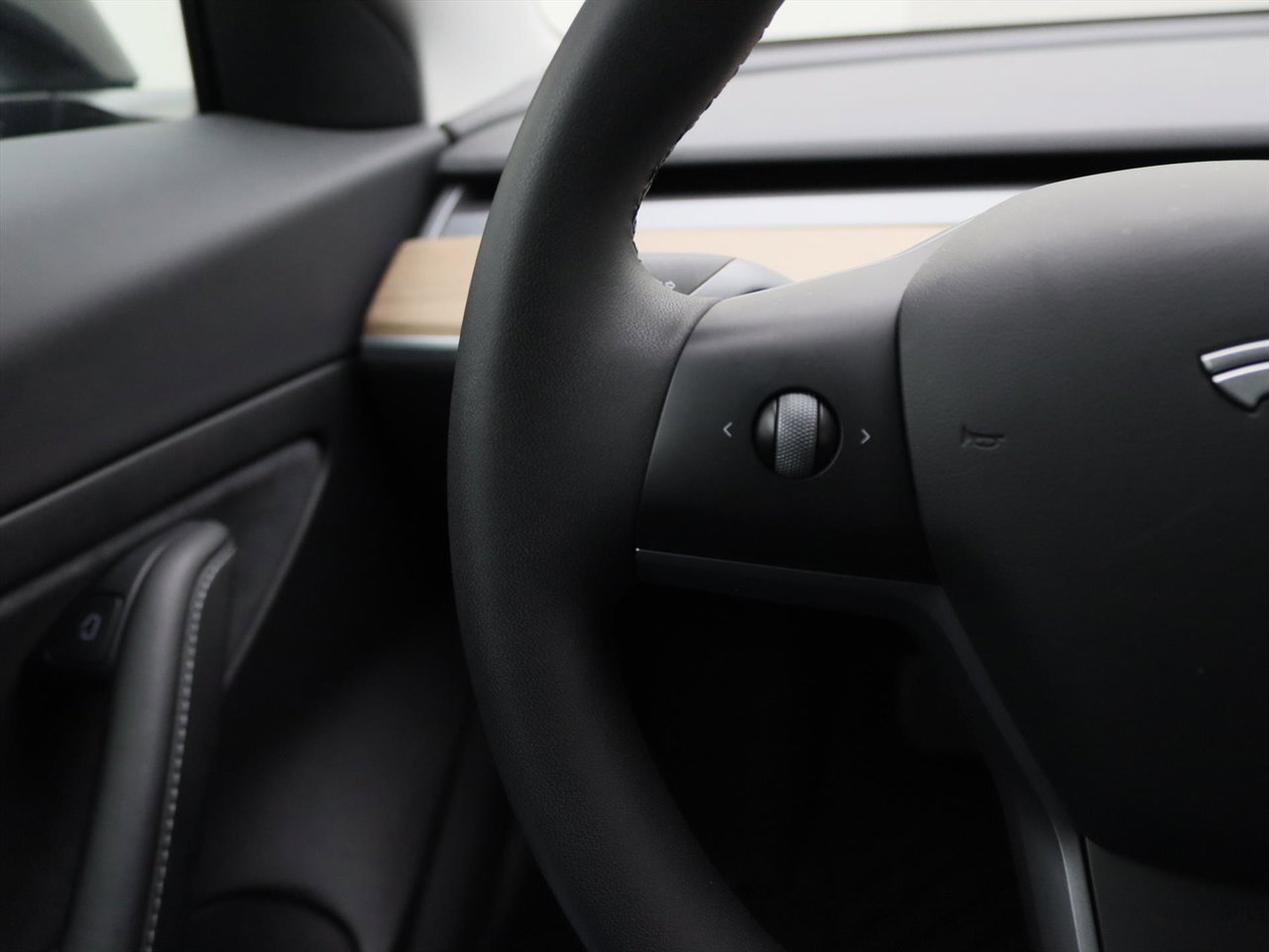 Tesla Model 3 Standard RWD Plus [ FACELIFT+TREKHAAK+AUTOPILOT+60 kWh+PREMIUM AUDIO ] 27