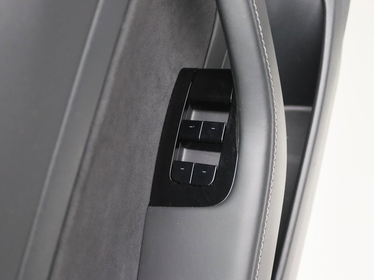 Tesla Model 3 Standard RWD Plus [ LFP-ACCU+AUTOPILOT+60 kWh+PREMIUM AUDIO ] 22