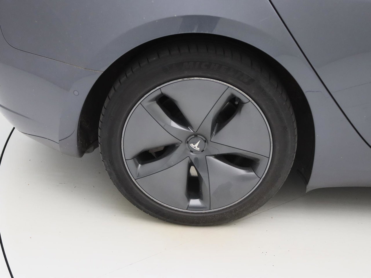 Tesla Model 3 Standard RWD Plus [ LFP-ACCU+AUTOPILOT+60 kWh+PREMIUM AUDIO ] 10