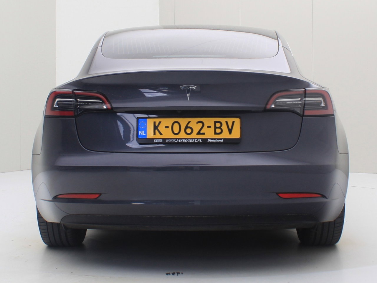 Tesla Model 3 Standard RWD Plus [ LFP-ACCU+AUTOPILOT+60 kWh+PREMIUM AUDIO ] 6