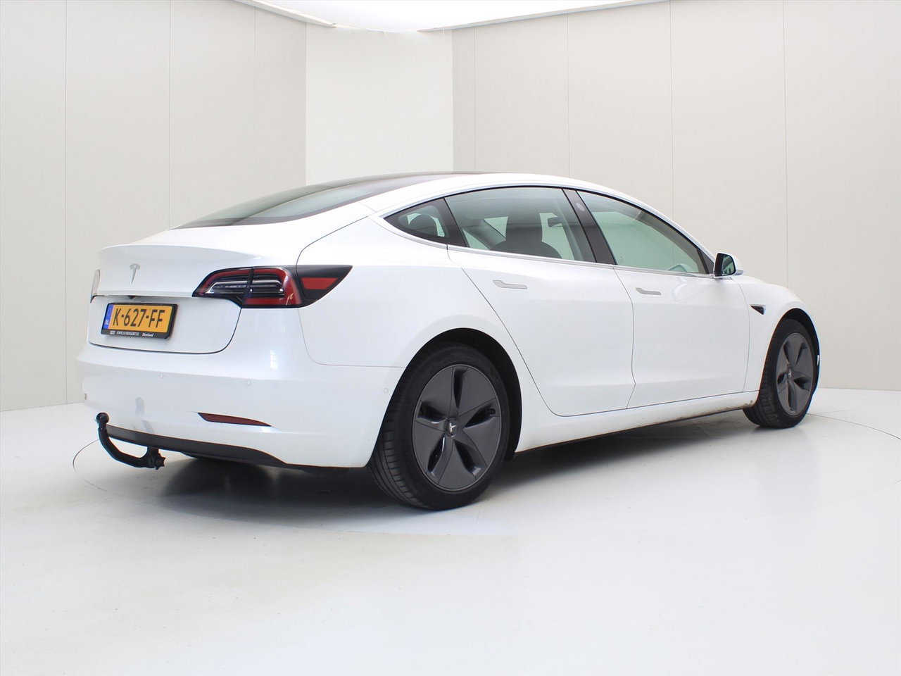 Tesla Model 3 Standard RWD Plus [ TREKHAAK+LFP-ACCU+AUTOPILOT+60 kWh+PREMIUM AUDIO ] 2
