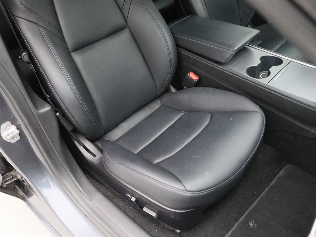 Tesla Model 3 Performance AWD 486pk 75 kWh 89.1% SoH FACELIFT [ AUTOPILOT+567KM WLTP+PREMIUM AUDIO ] 19