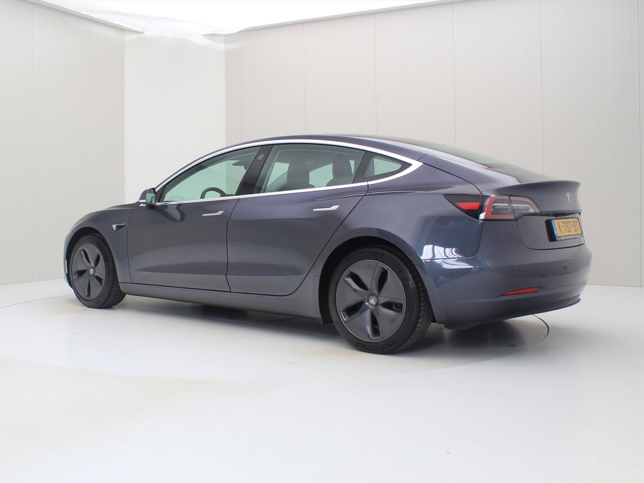 Tesla Model 3 Standard RWD Plus 88% SoH [ LFP-ACCU+AUTOPILOT+60 kWh+PREMIUM AUDIO ] 4