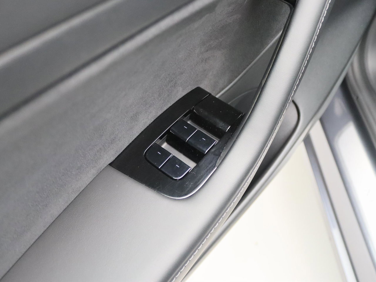 Tesla Model 3 Standard RWD Plus 88% SoH [ LFP-ACCU+AUTOPILOT+60 kWh+PREMIUM AUDIO ] 30