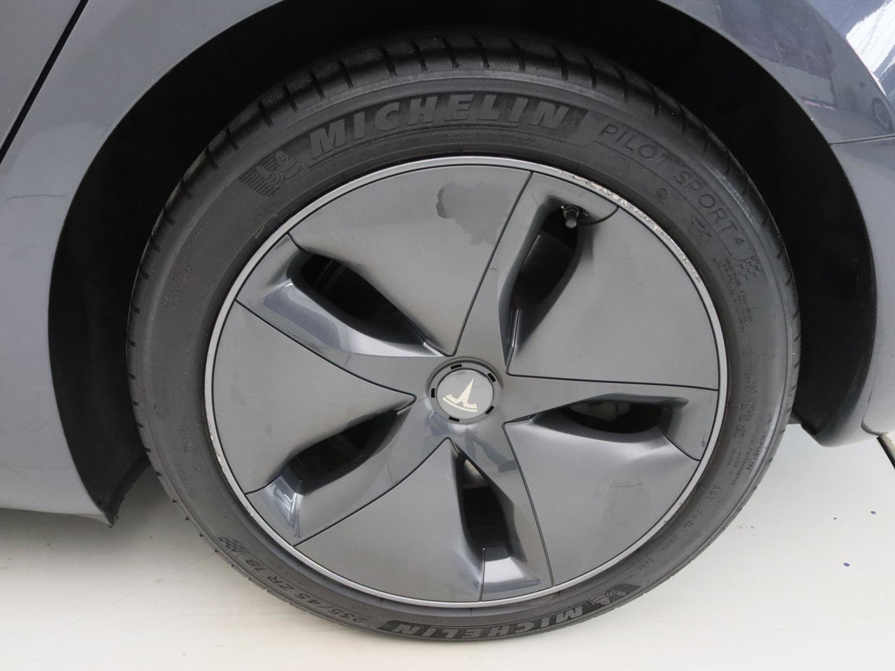 Tesla Model 3 Standard RWD Plus 88% SoH [ LFP-ACCU+AUTOPILOT+60 kWh+PREMIUM AUDIO ] 12