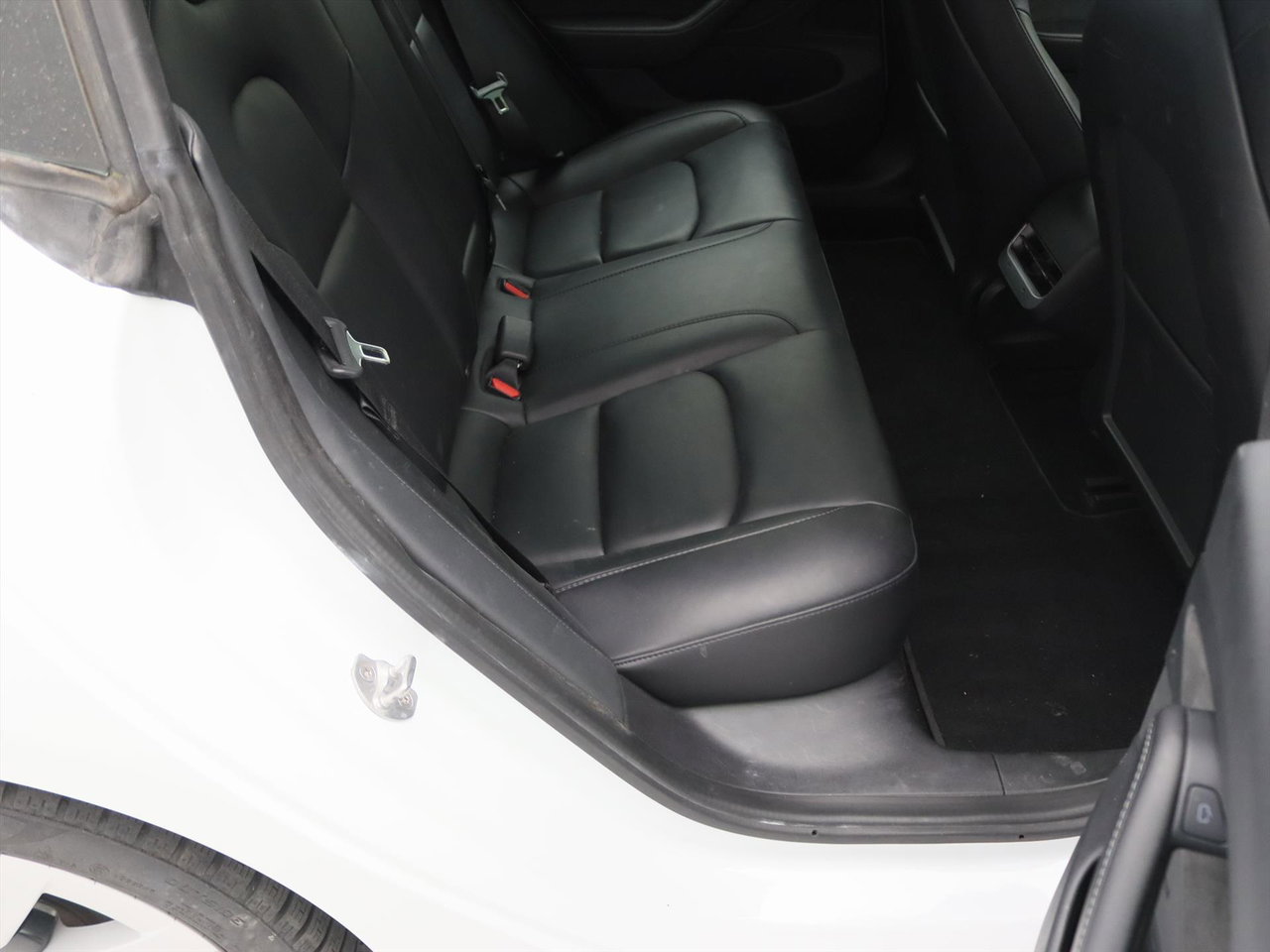 Tesla Model 3 Long-Range AWD 351pk 75 kWh 95% SoH FACELIFT [ WARMTEPOMP+AUTOPILOT+19 INCH ] 13
