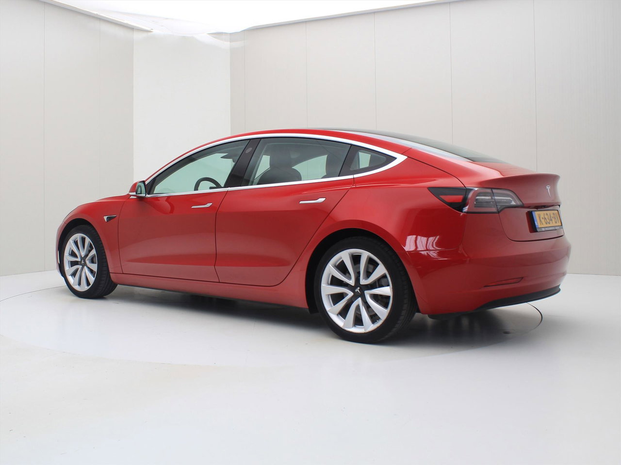 Tesla Model 3 Standard RWD Plus [ LFP-ACCU+AUTOPILOT+60 kWh+PREMIUM AUDIO ] 3