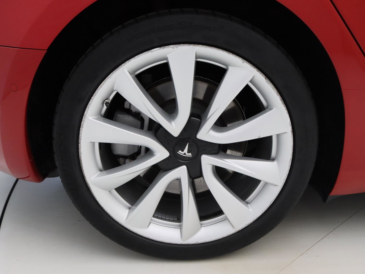 Tesla Model 3 Standard RWD Plus [ LFP-ACCU+AUTOPILOT+60 kWh+PREMIUM AUDIO ] 9