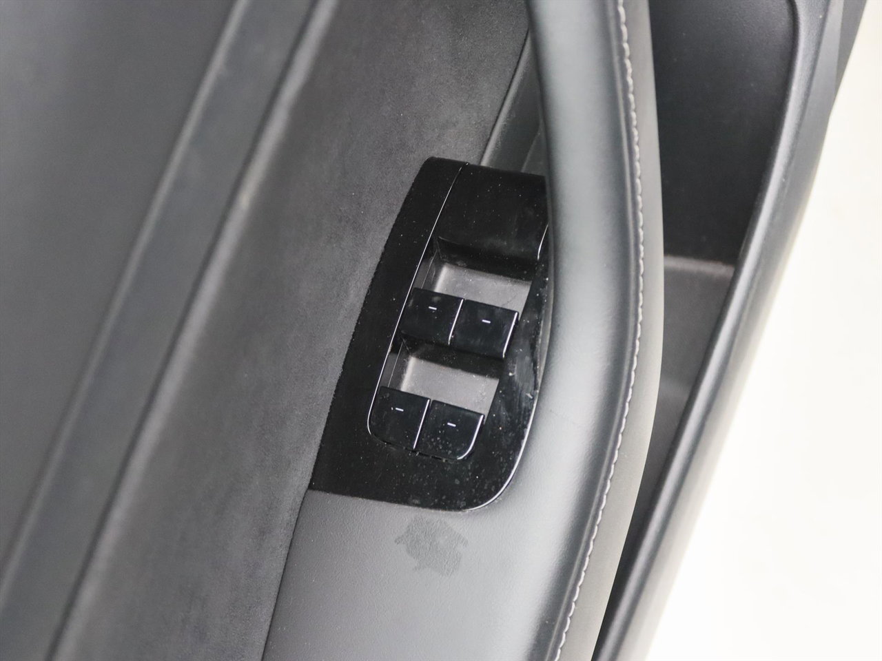 Tesla Model 3 Standard RWD Plus [ LFP-ACCU+AUTOPILOT+60 kWh+PREMIUM AUDIO ] 27