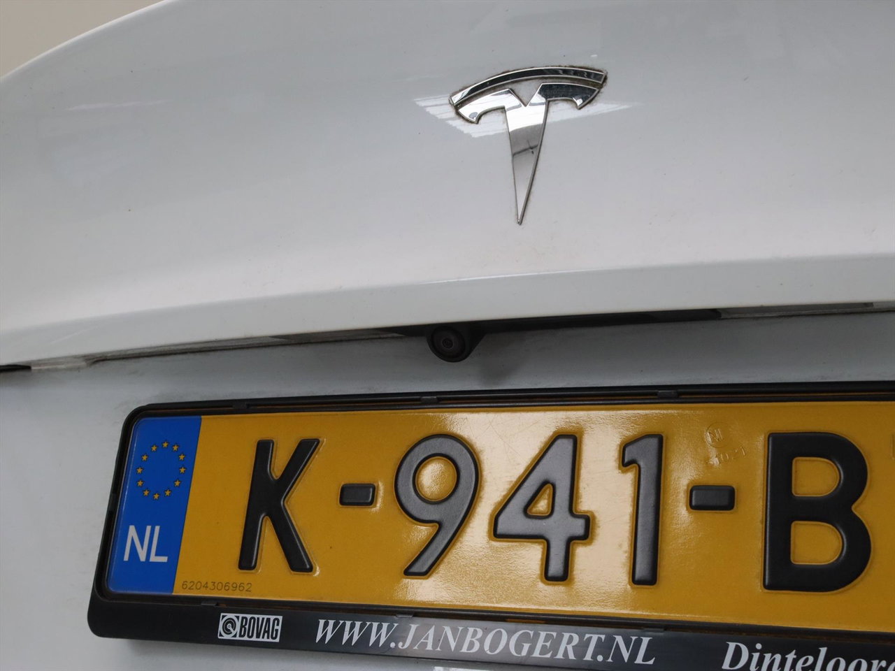 Tesla Model 3 Standard RWD Plus [ LFP ACCU+AUTOPILOT+60 kWh+PREMIUM AUDIO ] 8