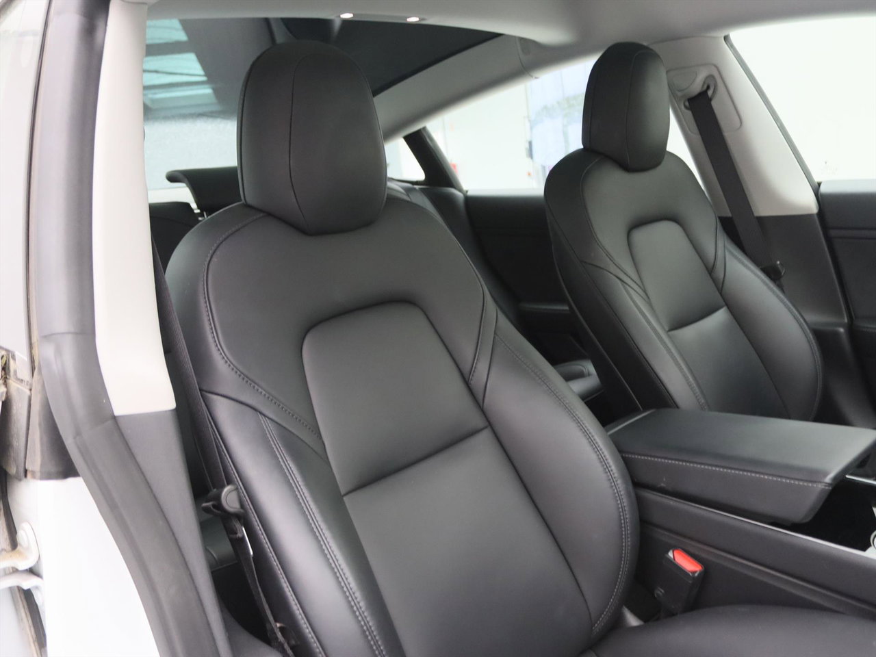 Tesla Model 3 Standard RWD Plus [ LFP ACCU+AUTOPILOT+60 kWh+PREMIUM AUDIO ] 19