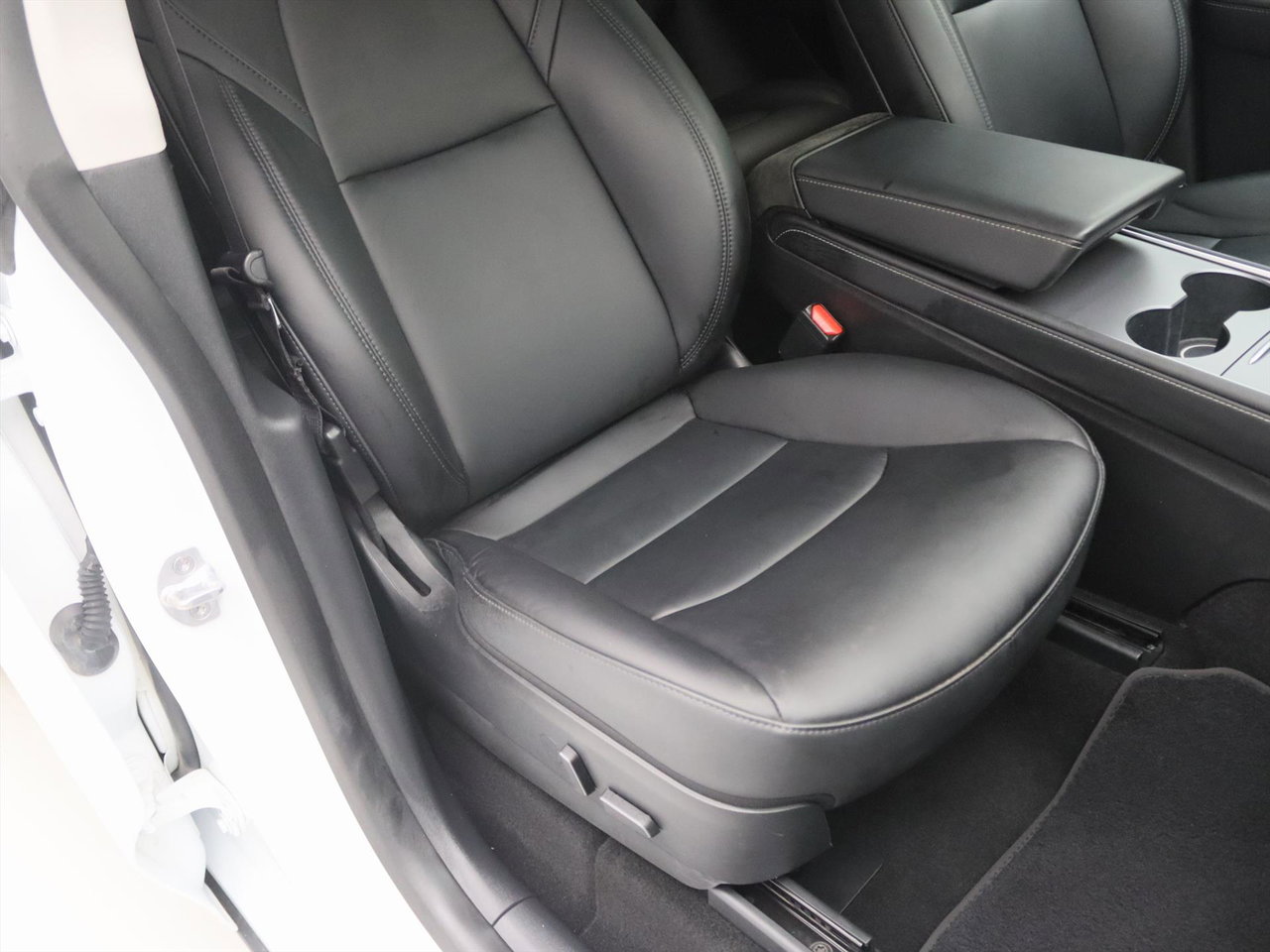Tesla Model Y Long-Range AWD 351pk 75 kWh 87% SoH [ RYZEN AMD+AUTOPILOT+19 INCH+PREMIUM AUDIO ] 20