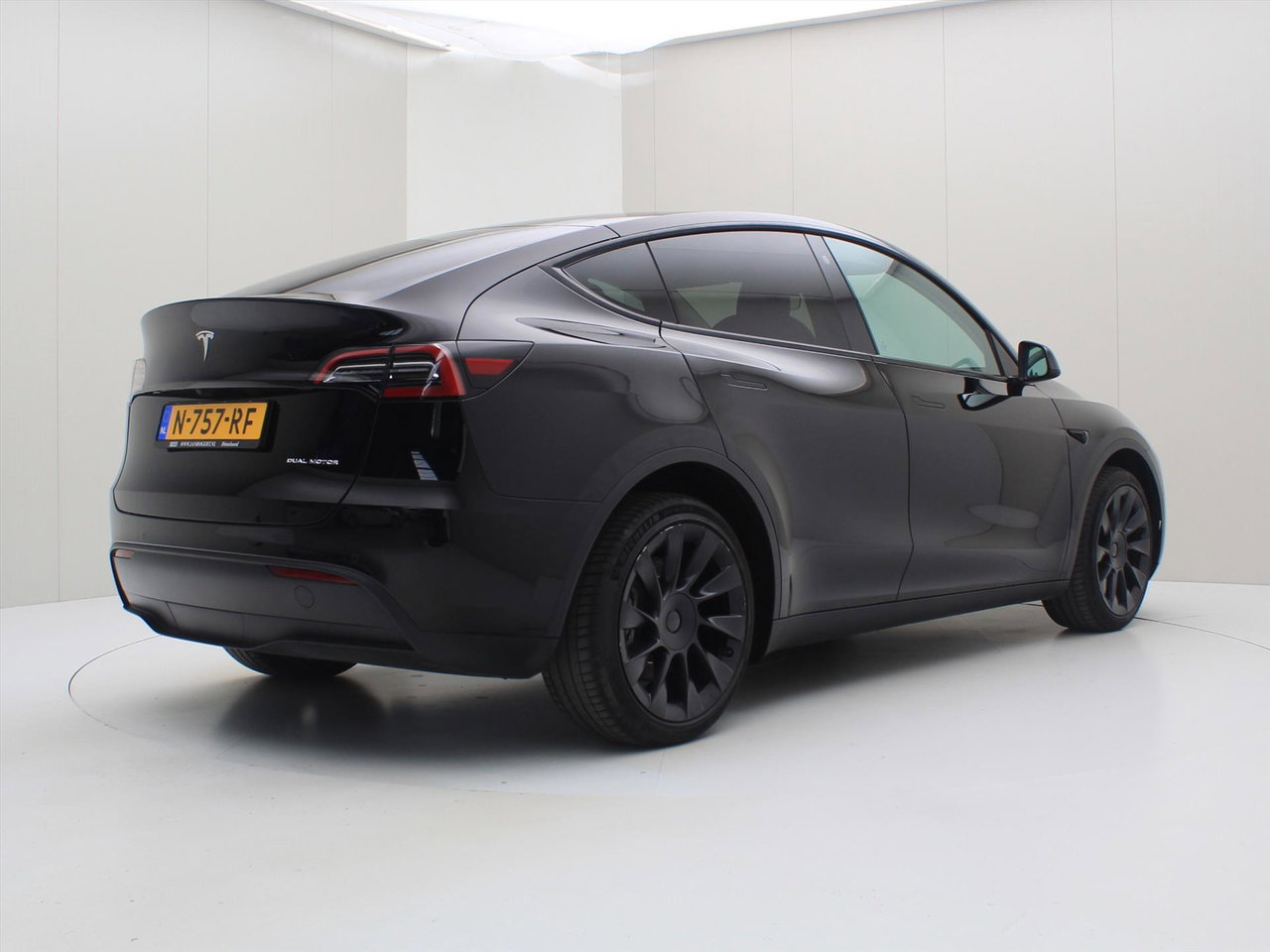 Tesla Model Y Long-Range AWD 351pk 75 kWh 90,7% SoH [ AUTOPILOT+20 INCH+533KM WLTP+PREMIUM AUDIO ] 2