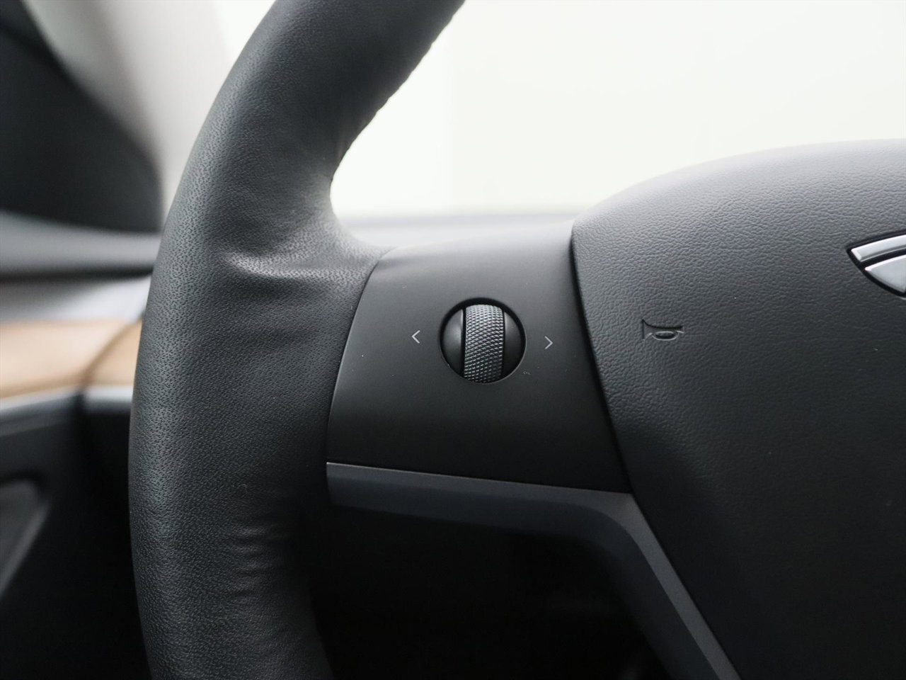 Tesla Model 3 Standard RWD Plus FACELIFT 95% SoH [ LFP-ACCU+WARMTEPOMP+AUTOPILOT+60 kWh+PREMIUM AUDIO ] 23