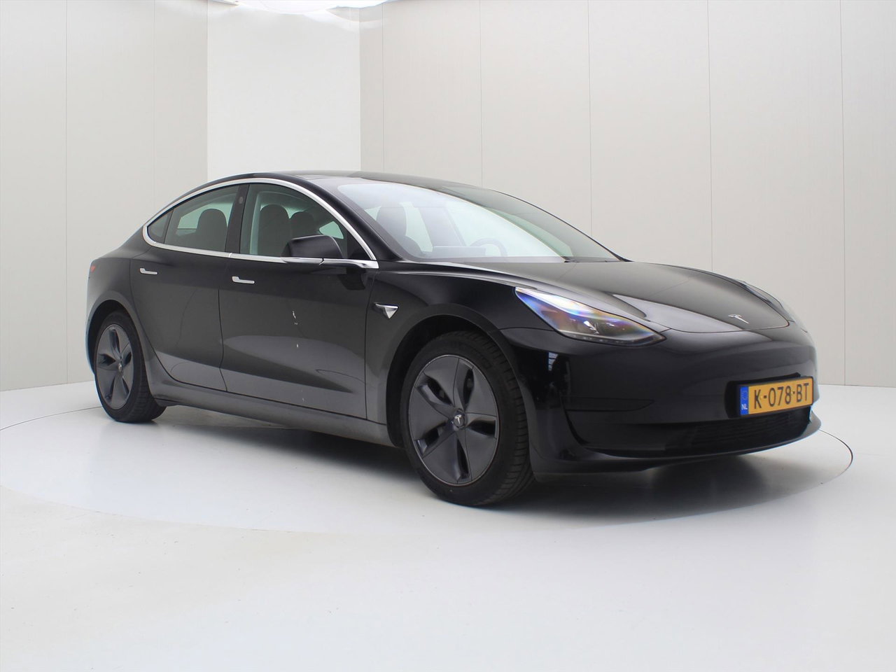 Tesla Model 3 Standard RWD Plus [ LFP-ACCU+AUTOPILOT+60 kWh+PREMIUM AUDIO ] 4