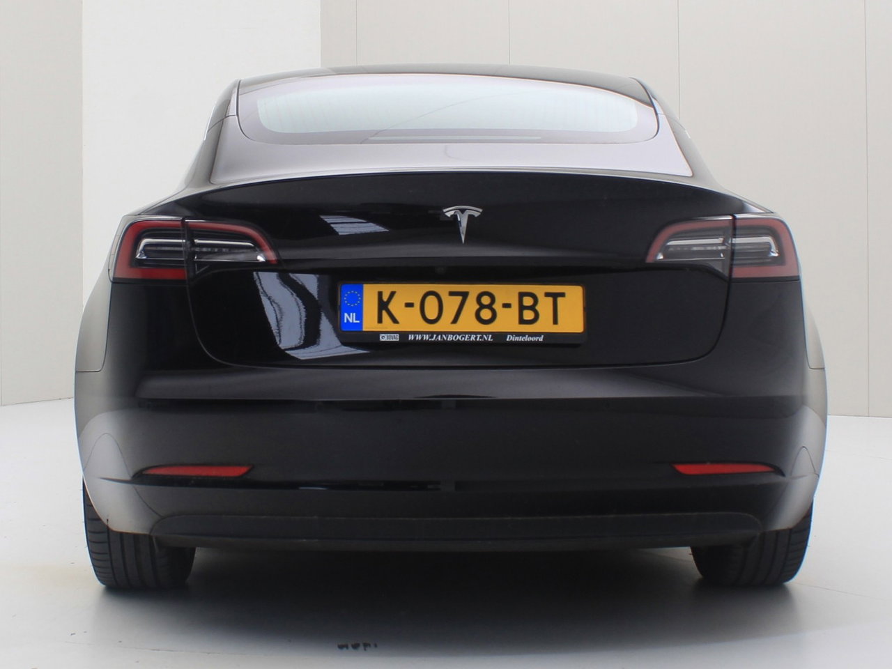 Tesla Model 3 Standard RWD Plus [ LFP-ACCU+AUTOPILOT+60 kWh+PREMIUM AUDIO ] 6