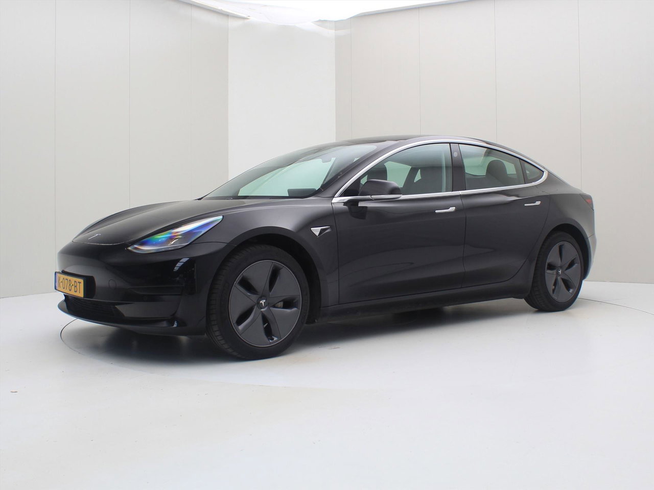 Tesla Model 3 Standard RWD Plus [ LFP-ACCU+AUTOPILOT+60 kWh+PREMIUM AUDIO ] 7