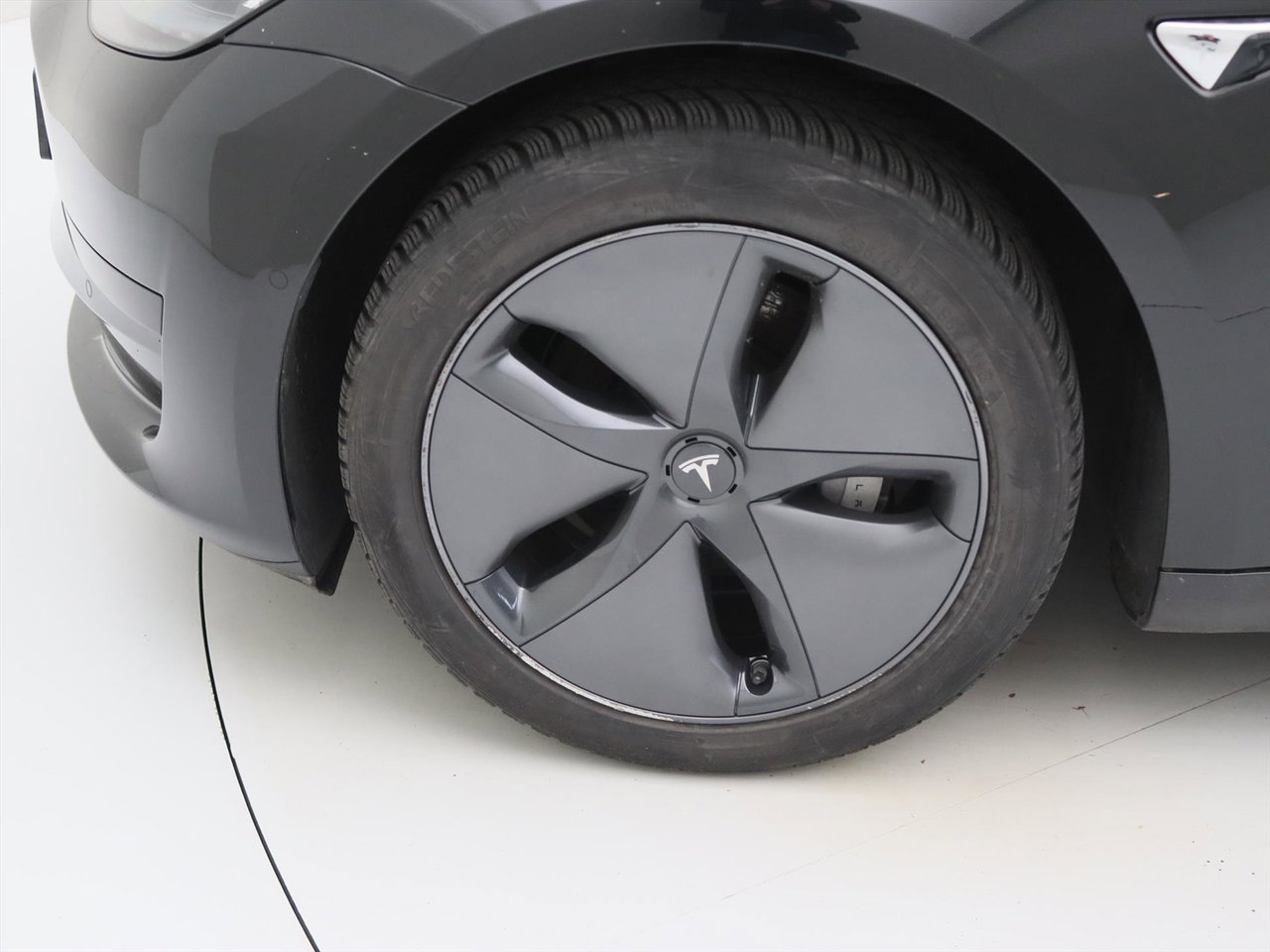 Tesla Model 3 Standard RWD Plus [ LFP-ACCU+AUTOPILOT+60 kWh+PREMIUM AUDIO ] 20