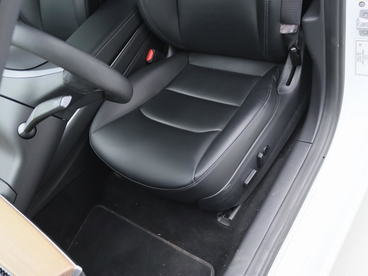 Tesla Model 3 Standard RWD Plus 89,4% SoH [ LFP ACCU+AUTOPILOT+60 kWh+PREMIUM AUDIO ] 17