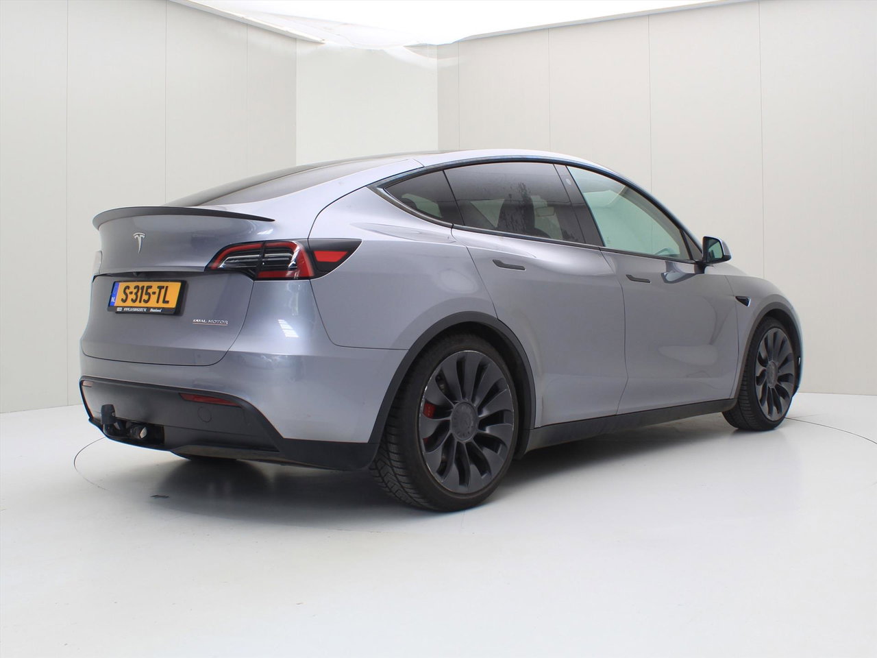 Tesla Model Y Performance 534pk AWD 91.5% SoH Quicksilver [ ENHANCED AUTOPILOT+21 INCH+WARMTEPOMP+RYZEN+PREMIUM AUDIO ] 3