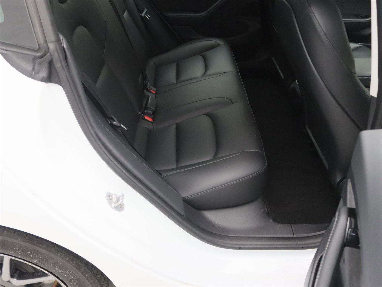 Tesla Model 3 Standard RWD Plus [ TREKHAAK+LFP-ACCU+AUTOPILOT+60 kWh+PREMIUM AUDIO ] 5