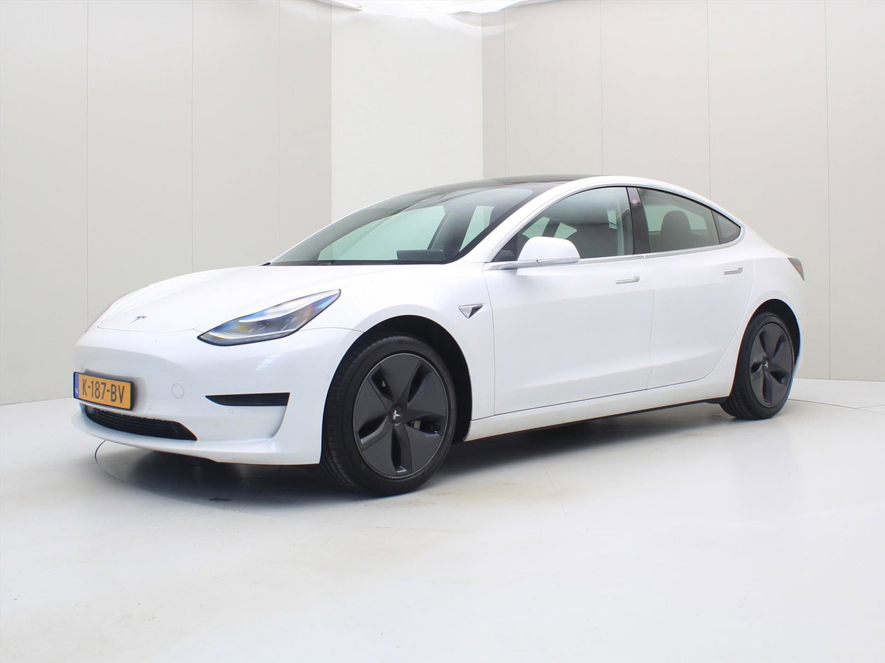 Tesla Model 3 Standard RWD Plus [ TREKHAAK+LFP-ACCU+AUTOPILOT+60 kWh+PREMIUM AUDIO ] 11