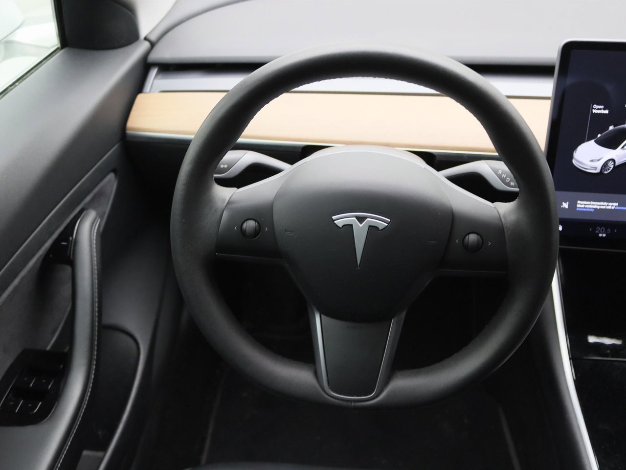 Tesla Model 3 Standard RWD Plus [ LFP-ACCU+AUTOPILOT+19 INCH+PREMIUM AUDIO ] 16