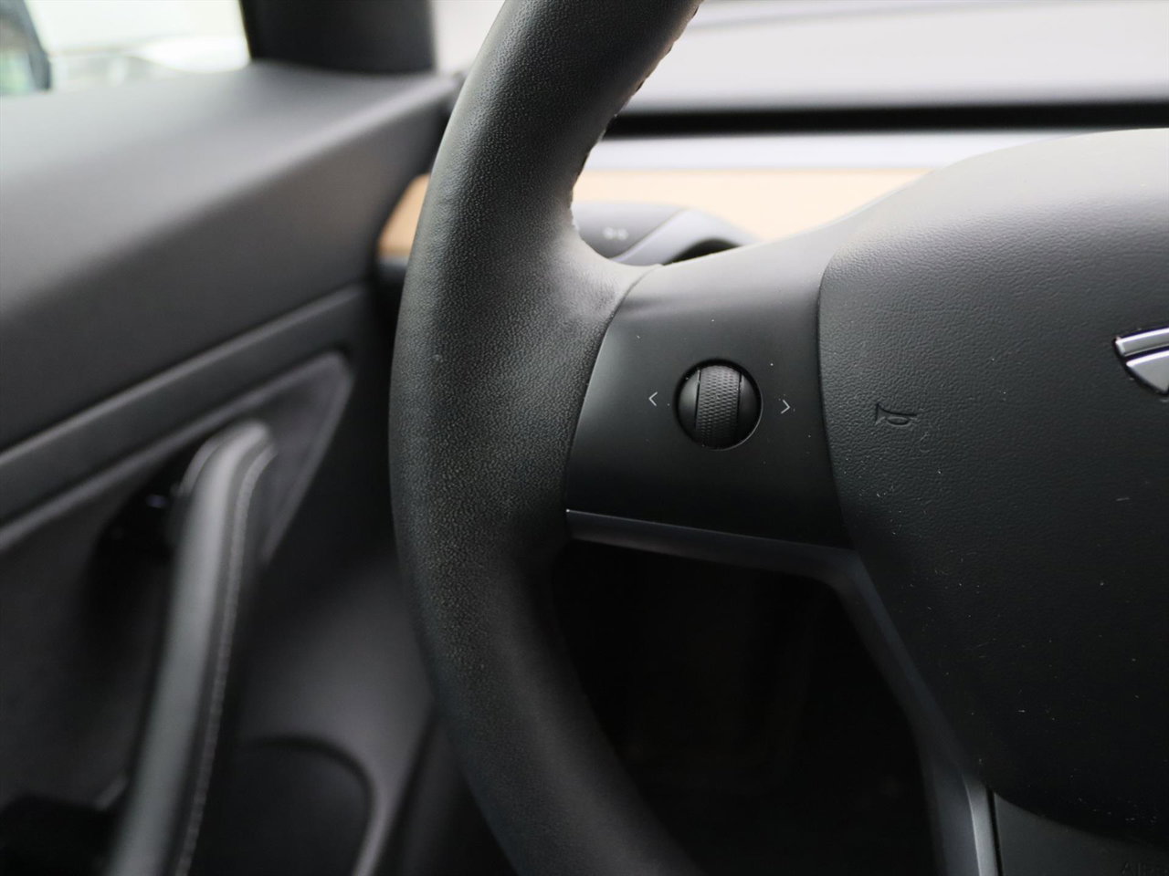 Tesla Model 3 Standard RWD Plus [ LFP-ACCU+AUTOPILOT+19 INCH+PREMIUM AUDIO ] 25