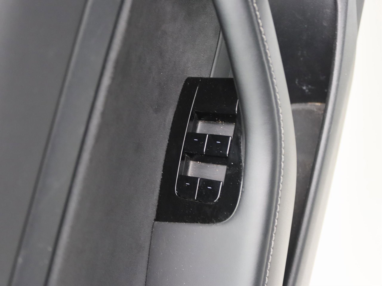 Tesla Model 3 Standard RWD Plus [ LFP-ACCU+AUTOPILOT+19 INCH+PREMIUM AUDIO ] 21