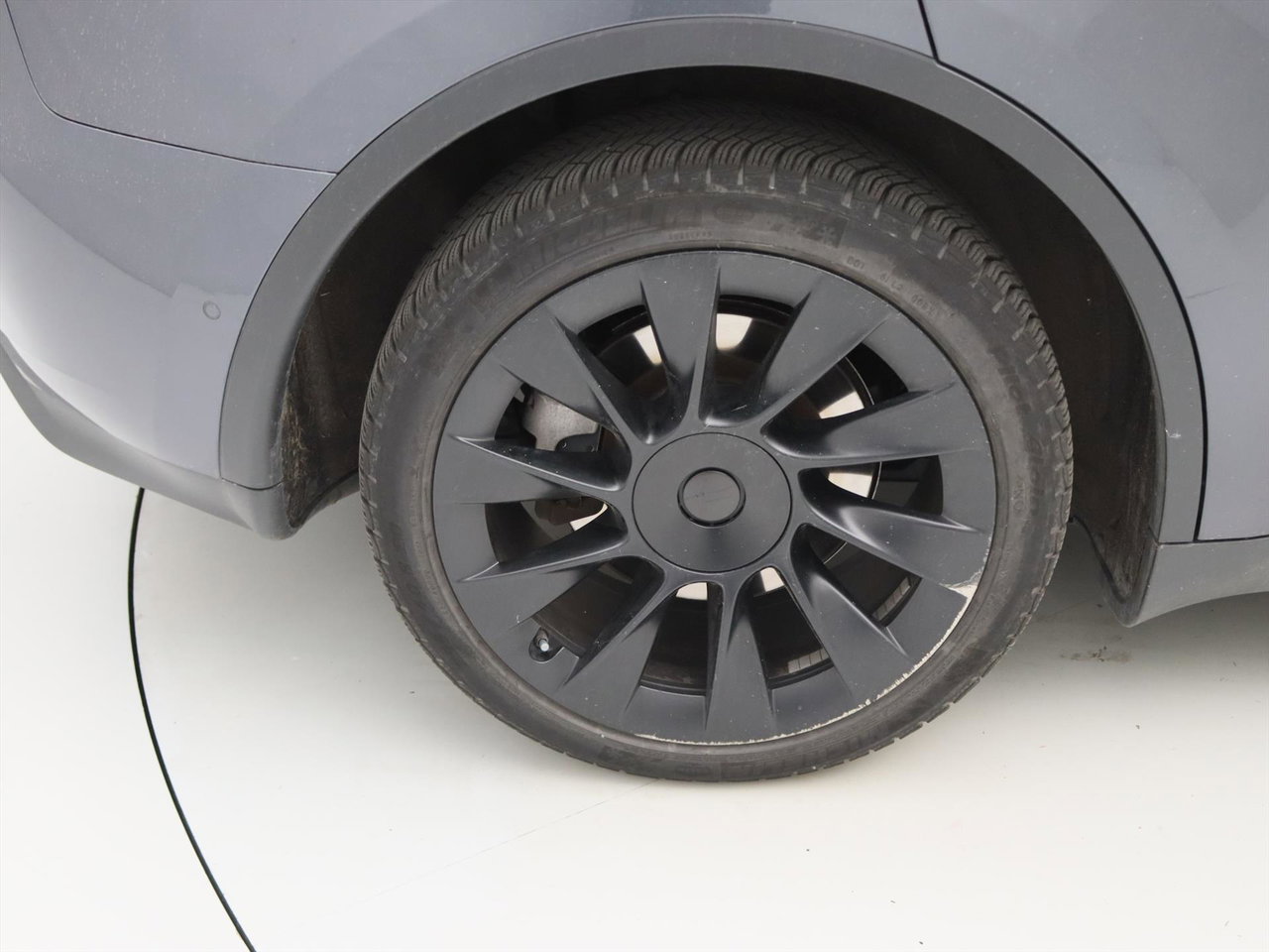 Tesla Model Y Long Range AWD 75kWh 351pk AMD RYZEN [AUTOPILOT+20 INCH+PREMIUM AUDIO ] 9