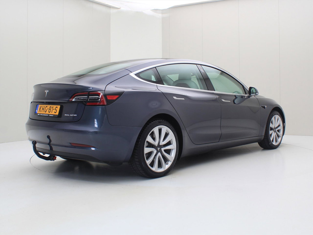 Tesla Model 3 Long-Range AWD 351pk 75 kWh [ TREKHAAK+WIT LEDER+AUTOPILOT+19 INCH+PREMIUM AUDIO ] 2
