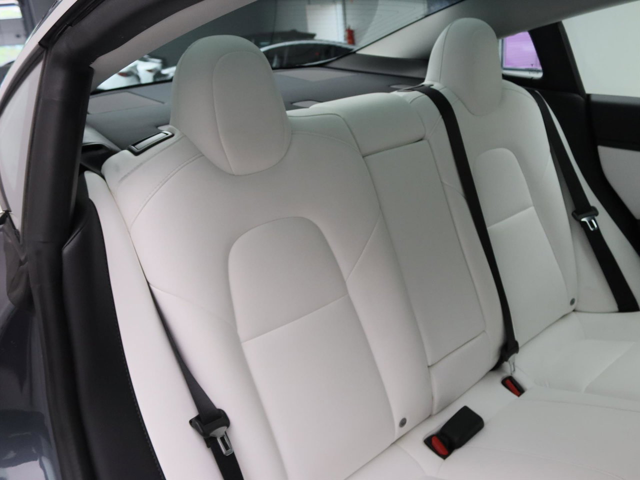 Tesla Model 3 Long-Range AWD 351pk 75 kWh [ TREKHAAK+WIT LEDER+AUTOPILOT+19 INCH+PREMIUM AUDIO ] 17