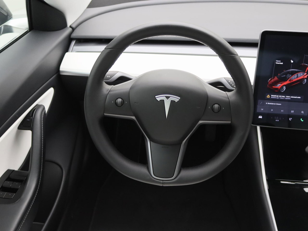 Tesla Model 3 Long-Range AWD 351pk 75 kWh [ TREKHAAK+WIT LEDER+AUTOPILOT+19 INCH+PREMIUM AUDIO ] 19