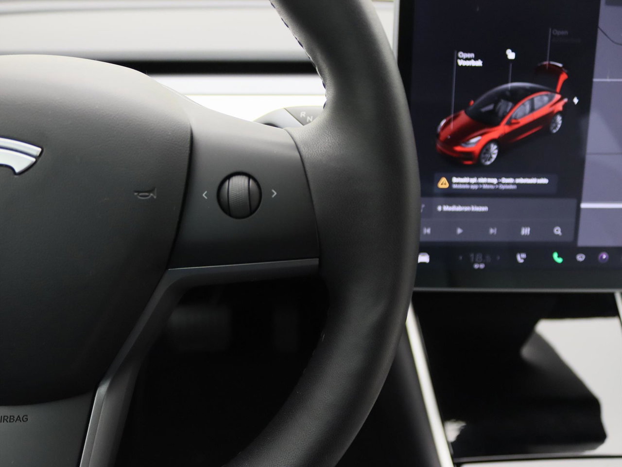 Tesla Model 3 Long-Range AWD 351pk 75 kWh [ TREKHAAK+WIT LEDER+AUTOPILOT+19 INCH+PREMIUM AUDIO ] 29