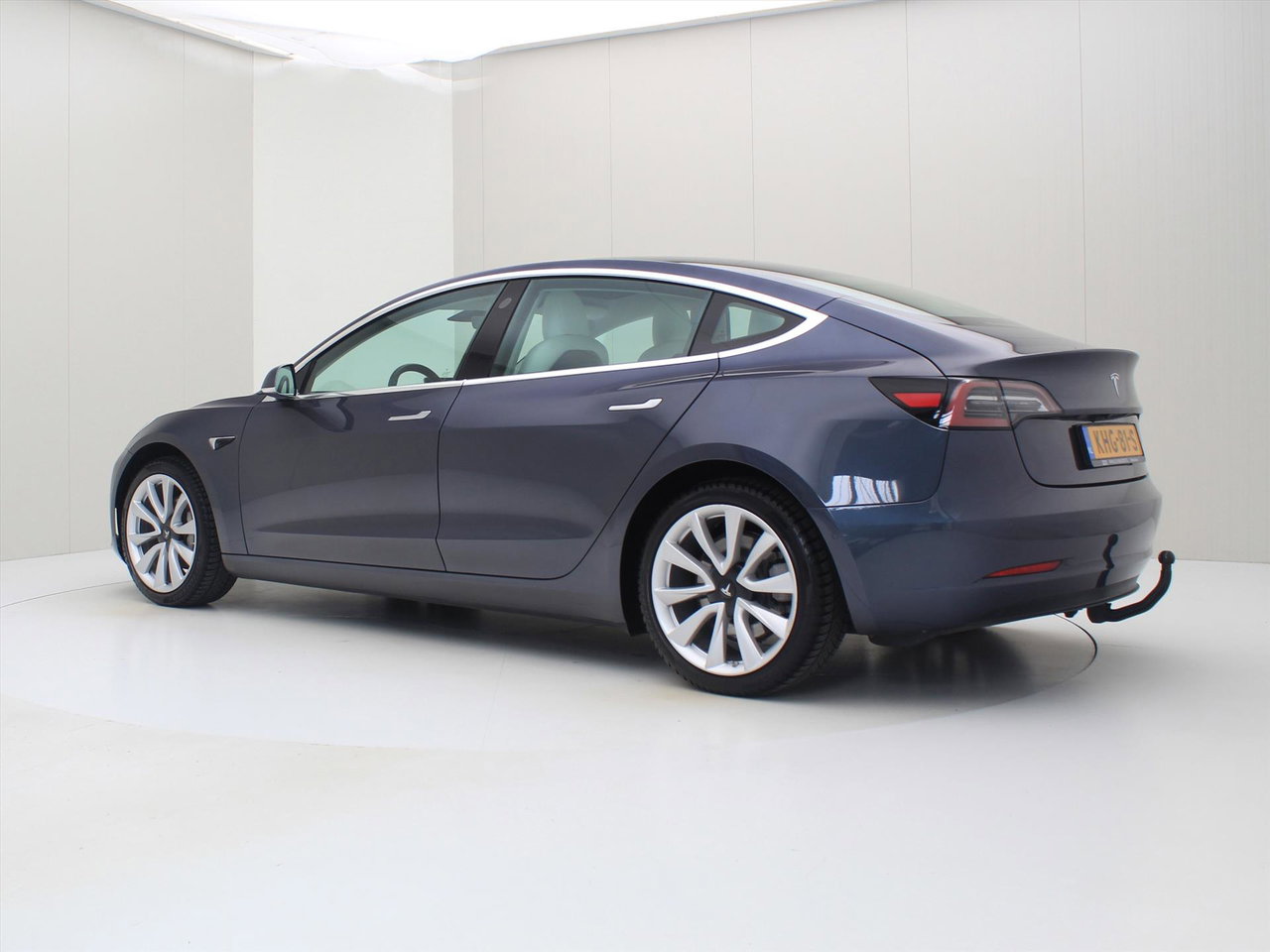 Tesla Model 3 Long-Range AWD 351pk 75 kWh [ TREKHAAK+WIT LEDER+AUTOPILOT+19 INCH+PREMIUM AUDIO ] 3