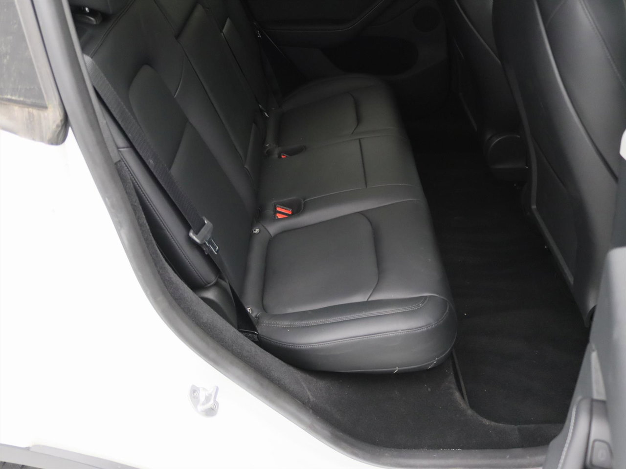 Tesla Model Y Standard RWD Plus 351pk 93.8% SoH AMD RYZEN [ LFP ACCU+AUTOPILOT+19 INCH+PREMIUM AUDIO ] 16