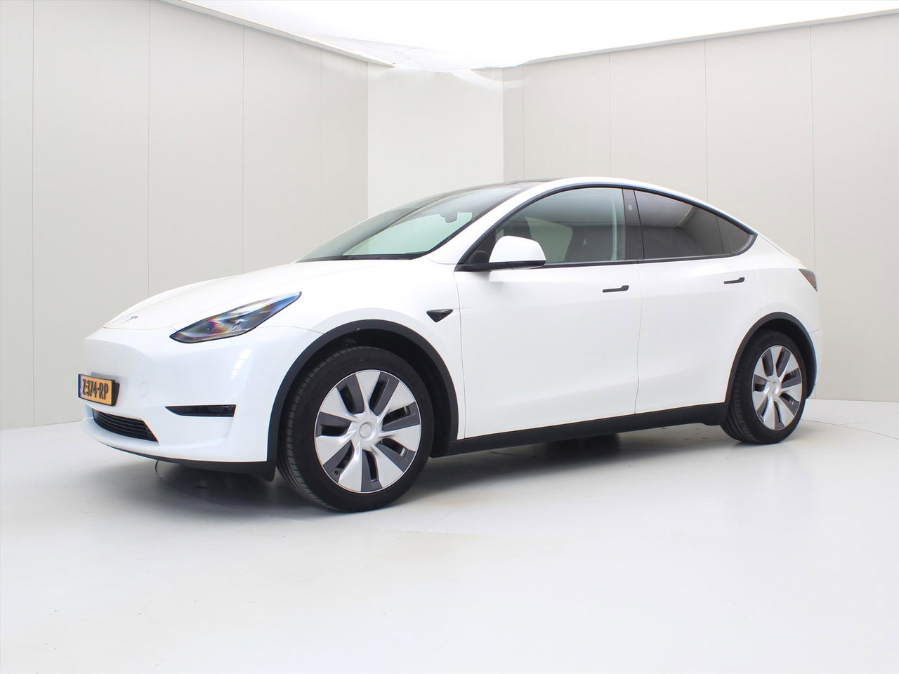 Tesla Model Y Standard RWD Plus 351pk 93.8% SoH AMD RYZEN [ LFP ACCU+AUTOPILOT+19 INCH+PREMIUM AUDIO ] 8