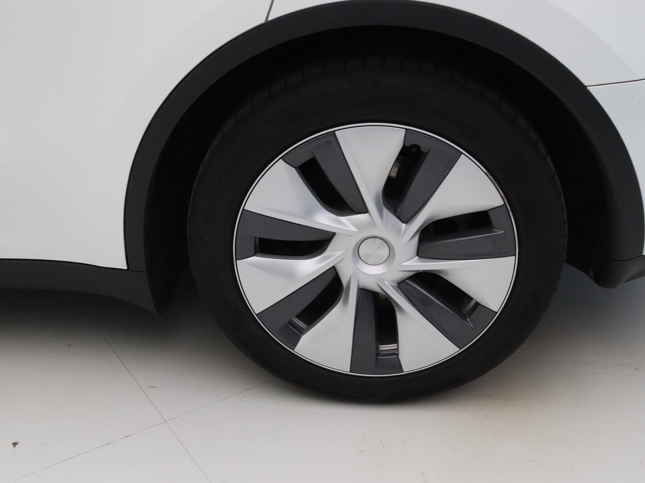 Tesla Model Y Standard RWD Plus 351pk 93.8% SoH AMD RYZEN [ LFP ACCU+AUTOPILOT+19 INCH+PREMIUM AUDIO ] 23