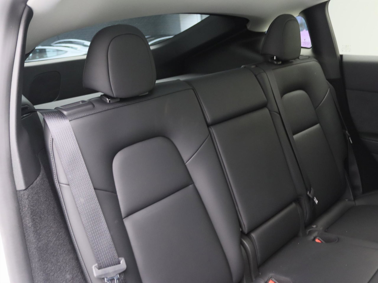 Tesla Model Y Standard RWD Plus 351pk 93.8% SoH AMD RYZEN [ LFP ACCU+AUTOPILOT+19 INCH+PREMIUM AUDIO ] 17