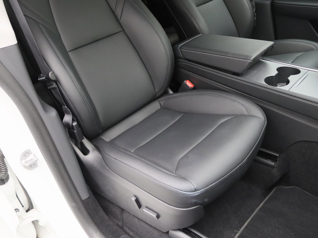 Tesla Model Y Standard RWD Plus 351pk 93.8% SoH AMD RYZEN [ LFP ACCU+AUTOPILOT+19 INCH+PREMIUM AUDIO ] 20