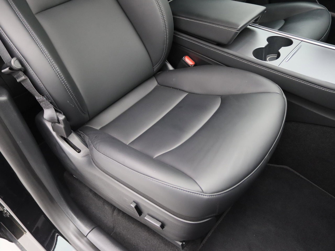 Tesla Model Y Standard RWD Plus 351pk 100% SoH [ TREKHAAK+LFP ACCU+AUTOPILOT+19 INCH+PREMIUM AUDIO ] 15