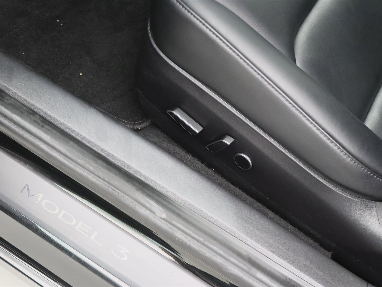 Tesla Model 3 Standard RWD Plus FACELIFT [ WARMTEPOMP+AUTOPILOT+60 kWh+PREMIUM AUDIO ] 13