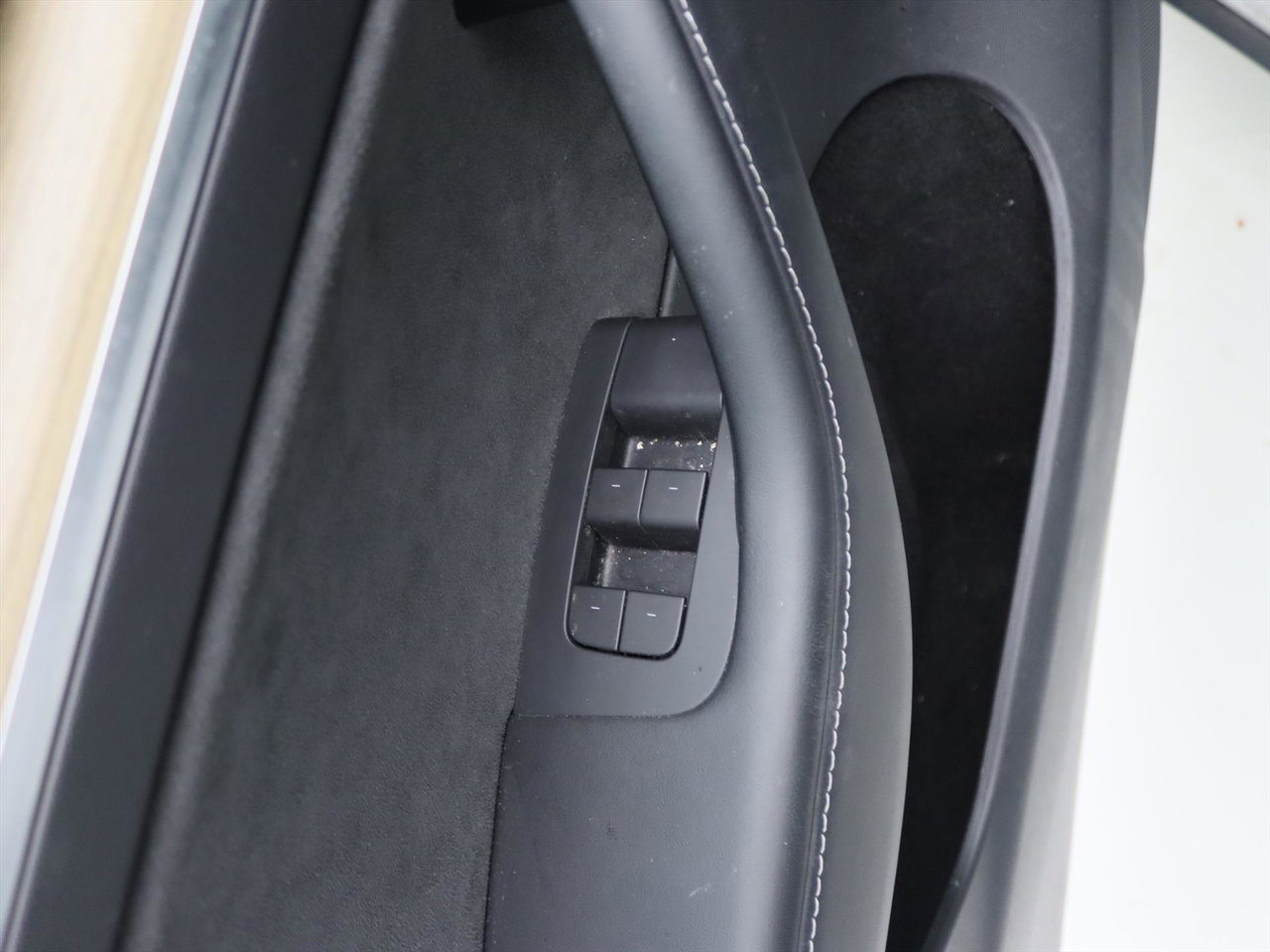 Tesla Model Y Standard RWD Plus 351pk 92.7% SoH [ LFP ACCU+AUTOPILOT+19 INCH+PREMIUM AUDIO ] 21