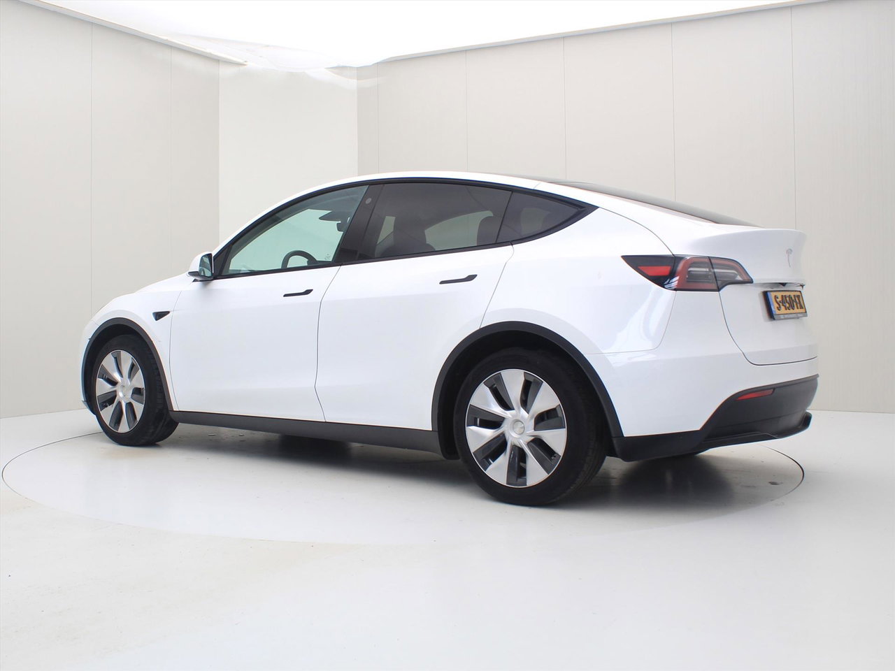 Tesla Model Y Standard RWD Plus 351pk 92.7% SoH [ LFP ACCU+AUTOPILOT+19 INCH+PREMIUM AUDIO ] 3