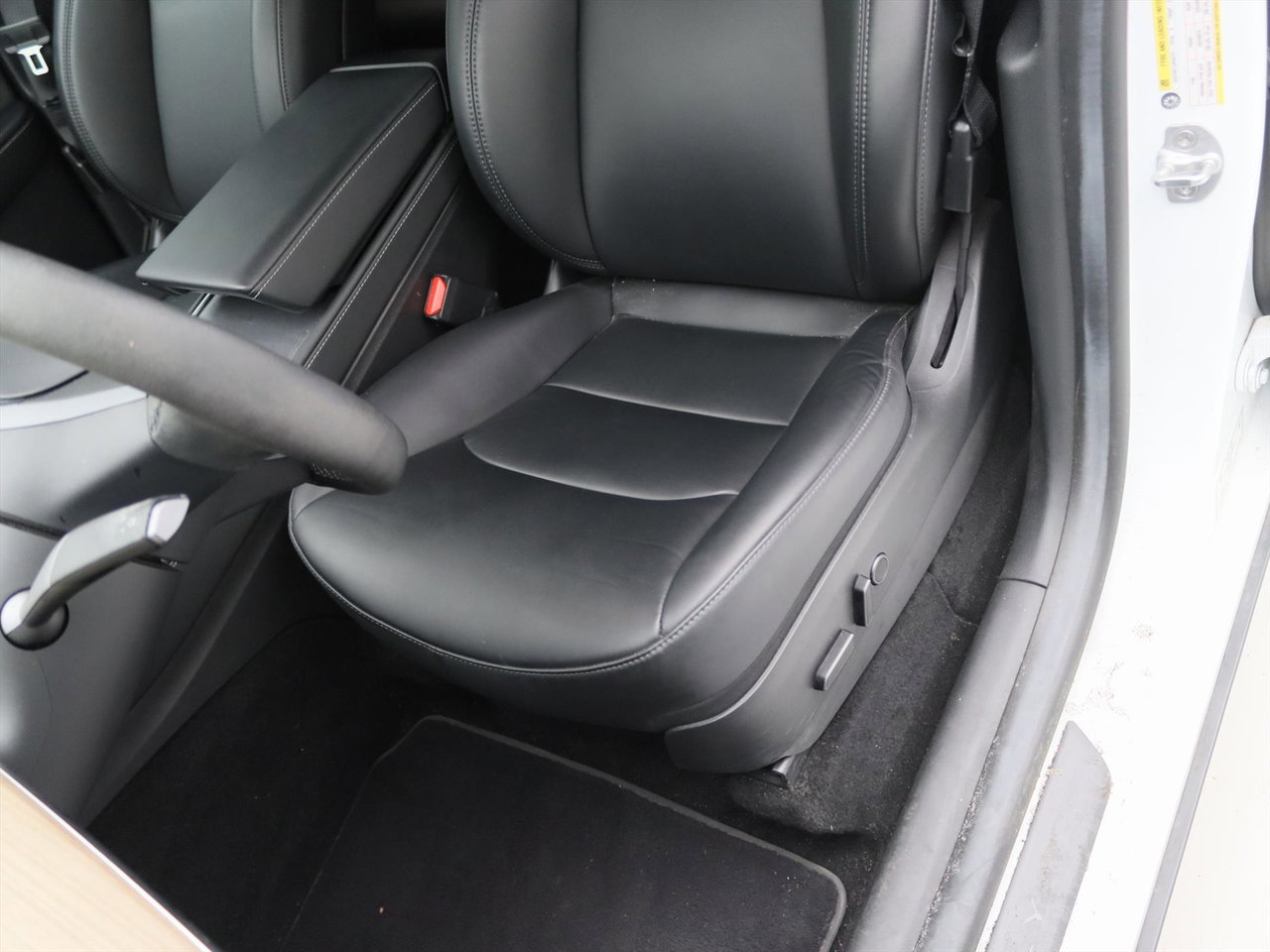 Tesla Model Y Standard RWD Plus 351pk 92.7% SoH [ LFP ACCU+AUTOPILOT+19 INCH+PREMIUM AUDIO ] 23
