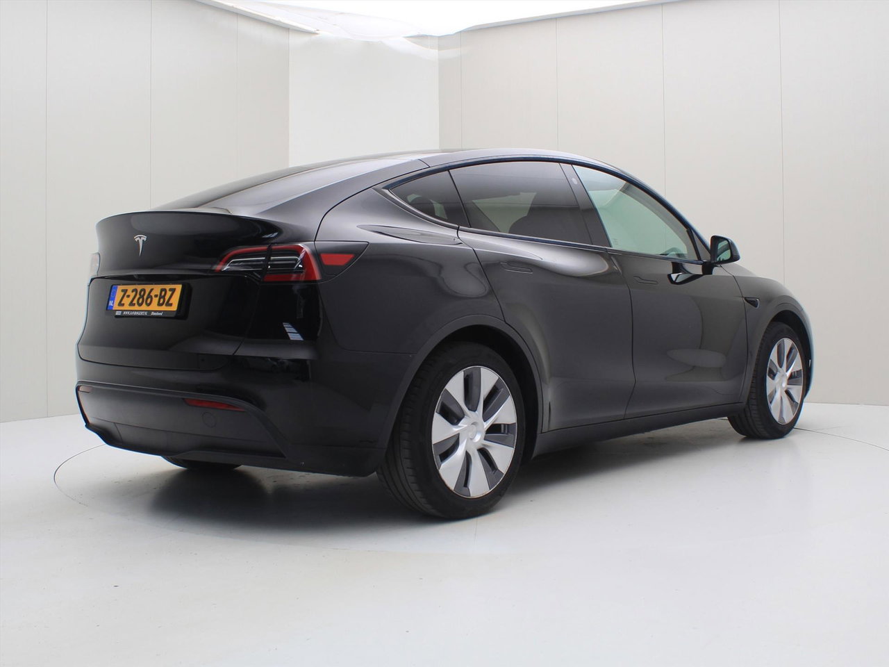 Tesla Model Y Standard RWD Plus 351pk 93.9% SoH [ LFP ACCU+AUTOPILOT+19 INCH+PREMIUM AUDIO ] 2
